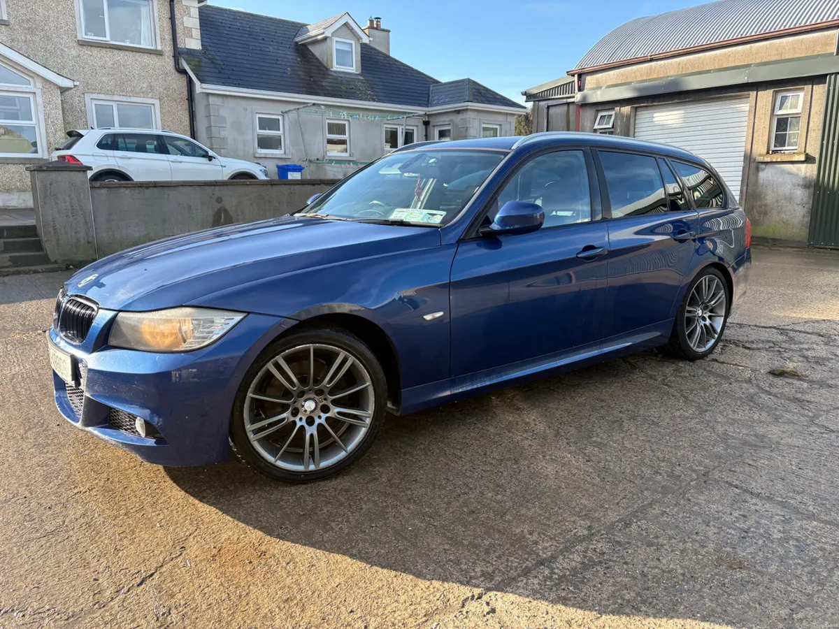 11 Bmw 320D Sport Plus Estate Manual - Image 1