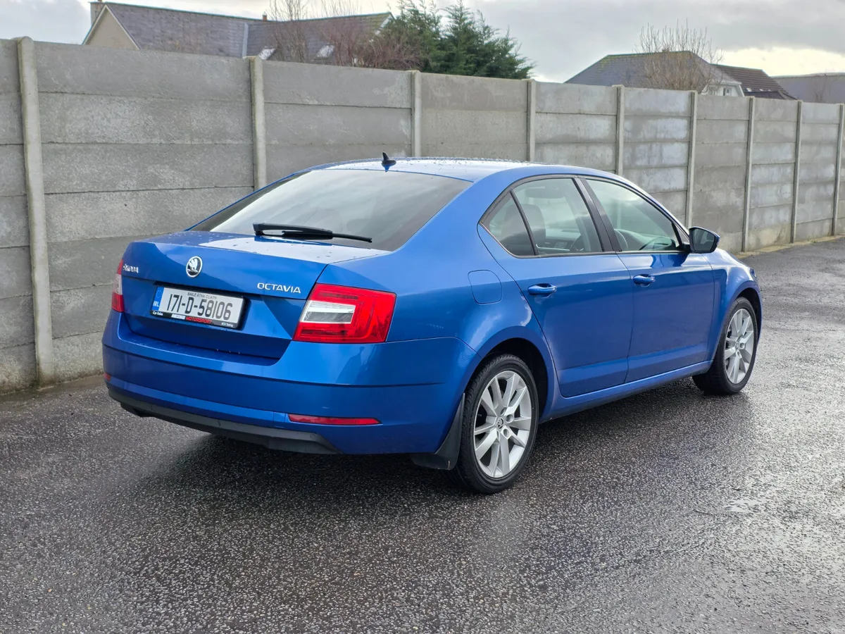 Skoda Octavia STYLE 1.6TDI 115bhp Automatic - Image 4