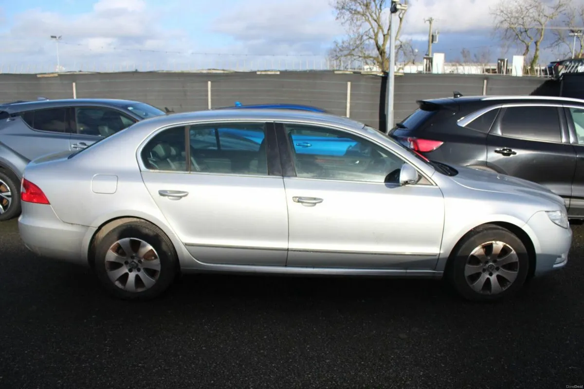 Skoda Superb 1.9 TDI AMBITION - TENDER 36 - GRADE - Image 4