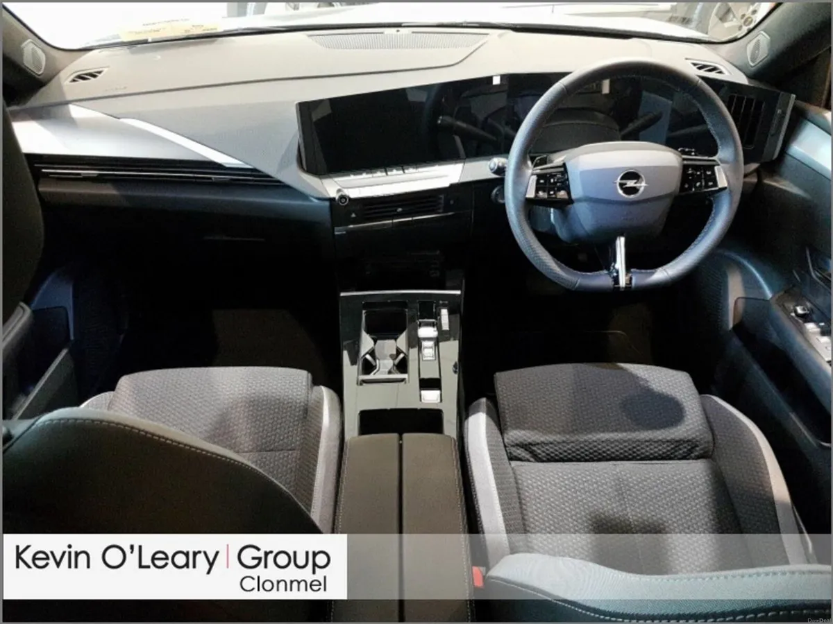 Opel Astra Elegance 1.5 Turbo D 130PS 8 Speed Auto - Image 3