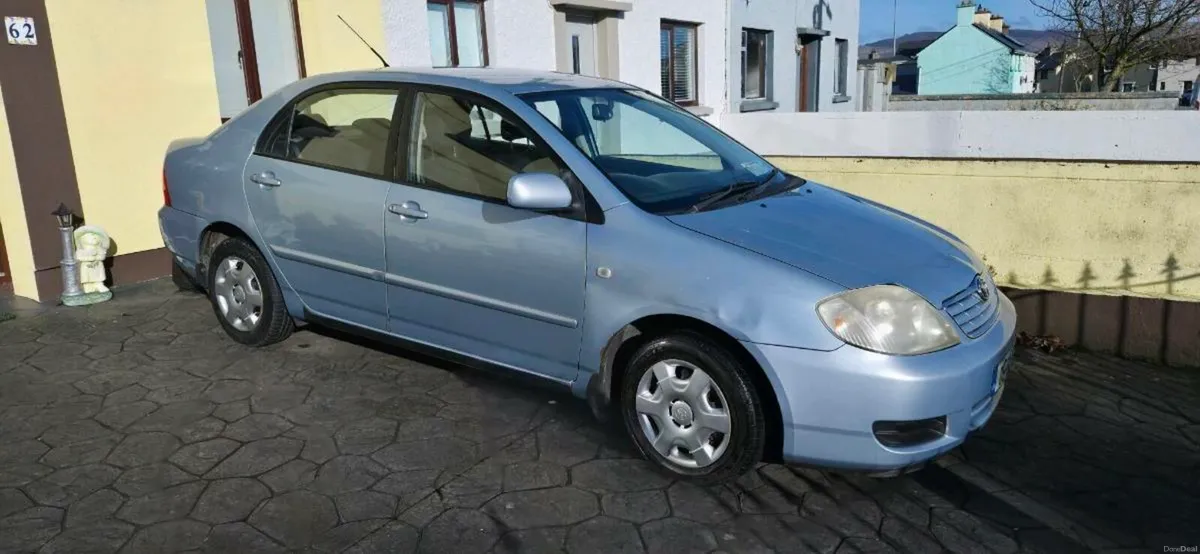 Toyota corolla - Image 3