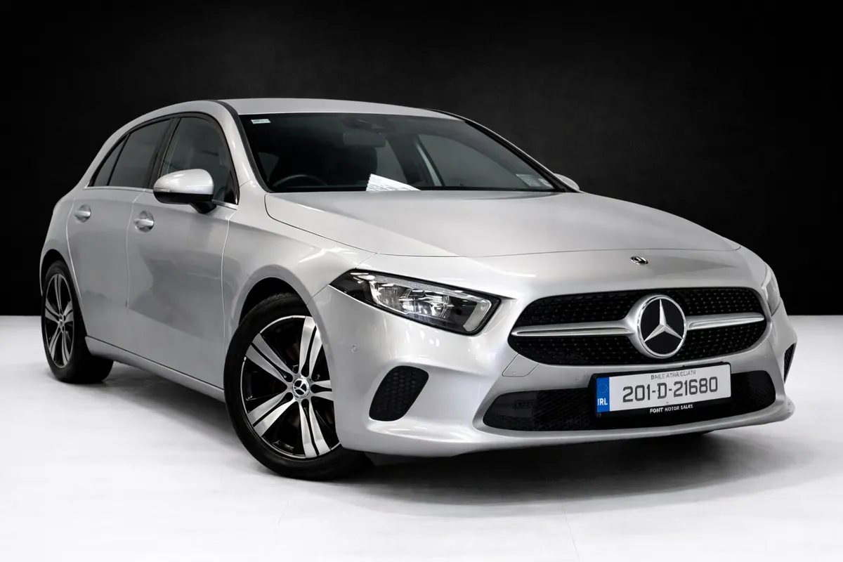 201 MERCEDES A16O D  MANUAL = LOW MILES = LEATHER - Image 1