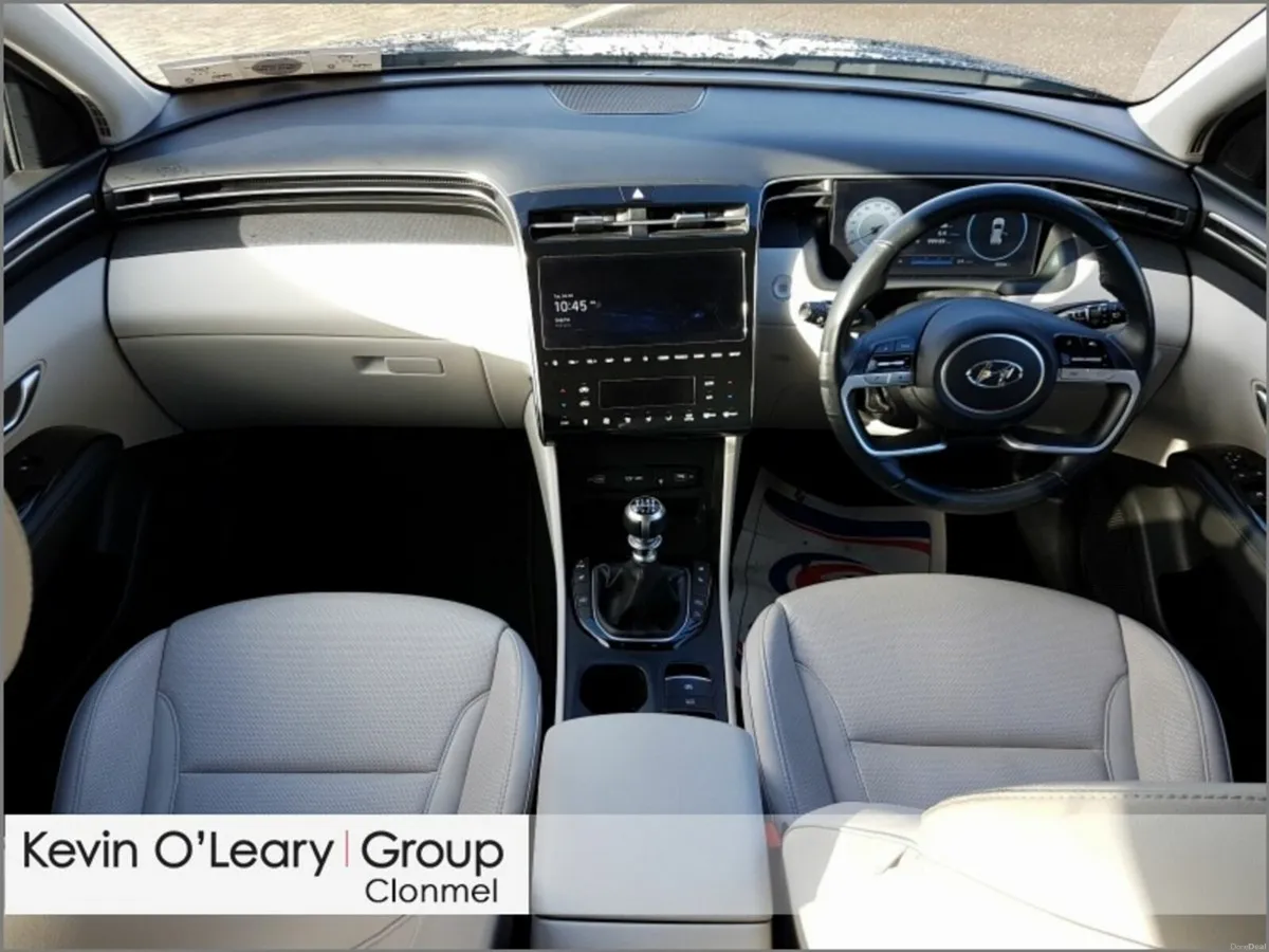 Hyundai Tucson 2WD Executive Plus - Image 3