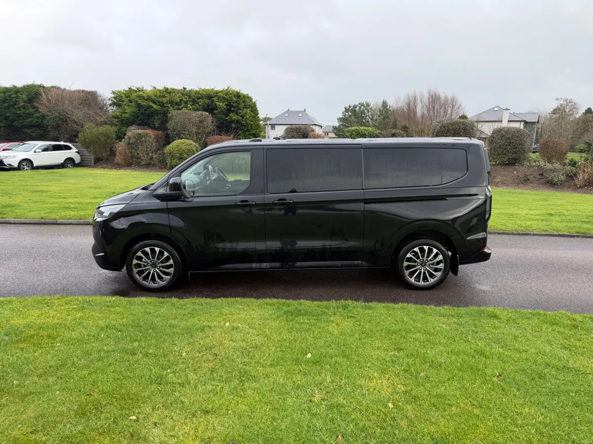 Ford Tourneo 2025 8 seater hybrid - Image 2