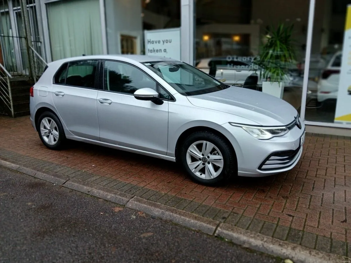 Volkswagen Golf 1.0 TSI 110HP Life, FSH, Silver Me - Image 1