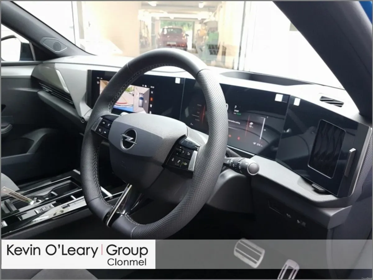 Opel Astra GS 54KWh EV 155PS - Image 2