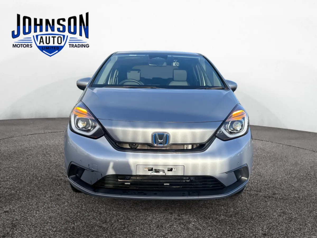 Toyota Sienta 1.5 Petrol Auto - Image 3