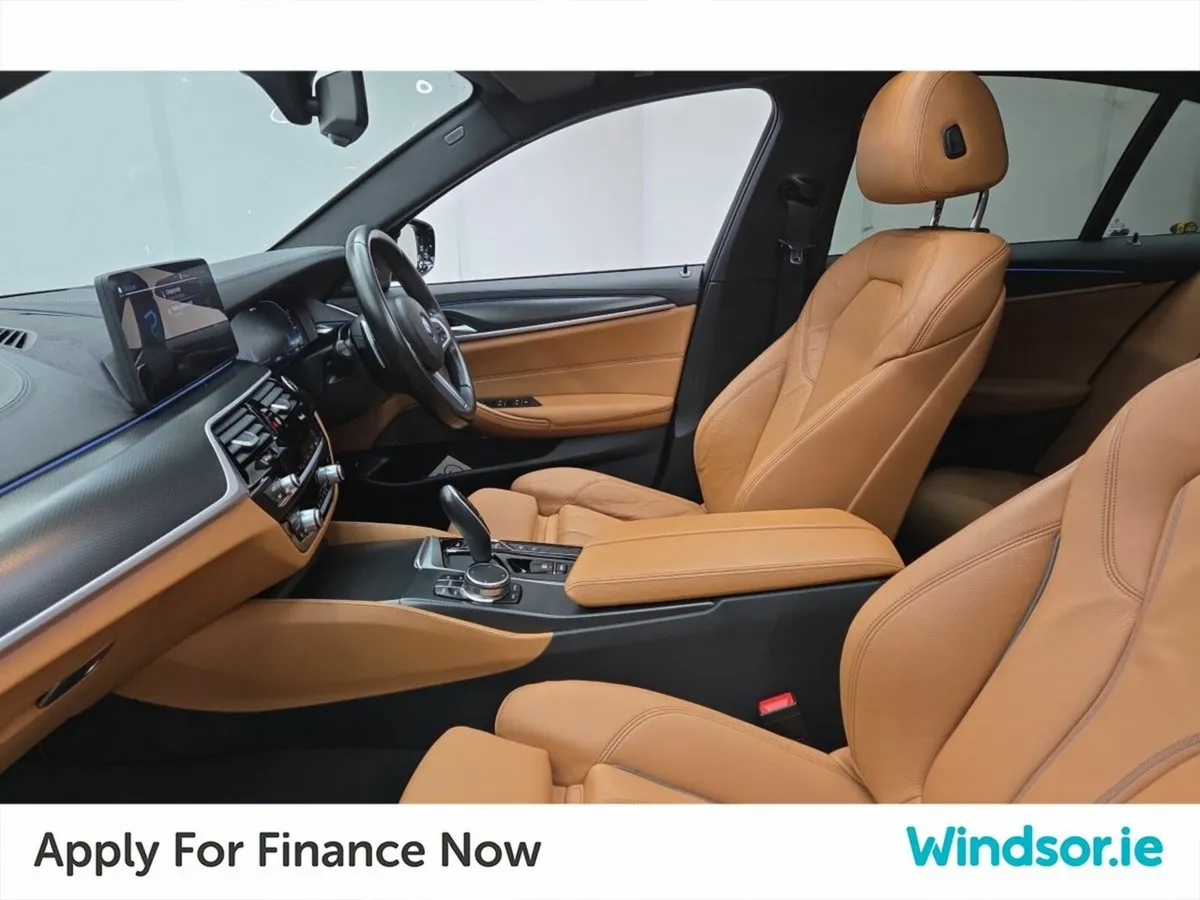 BMW 5-Series 530E M Sport PHEV 292BHP *SUN ROOF - Image 4