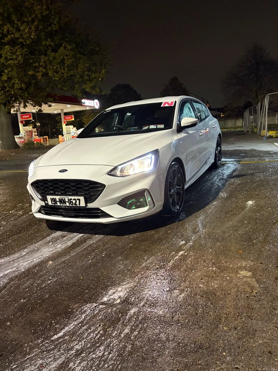 Ford focus st-line 1.0L 2019 - Image 2