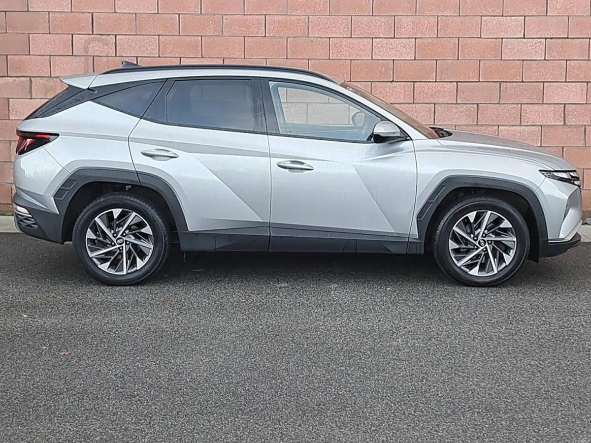 Hyundai Tucson Executive Model 1.6 Diesel. - Image 4
