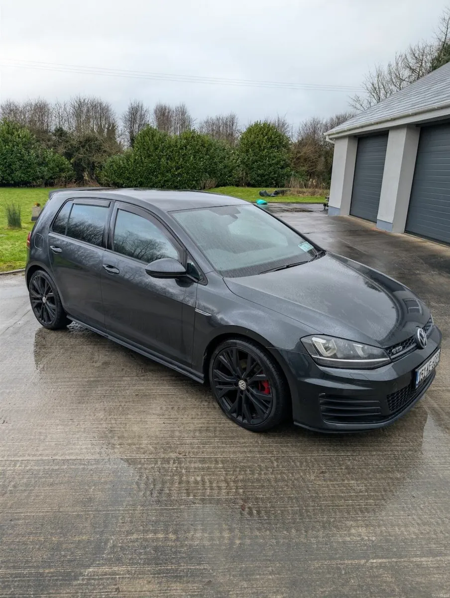 2015 Volkswagen Golf GTD - Image 1
