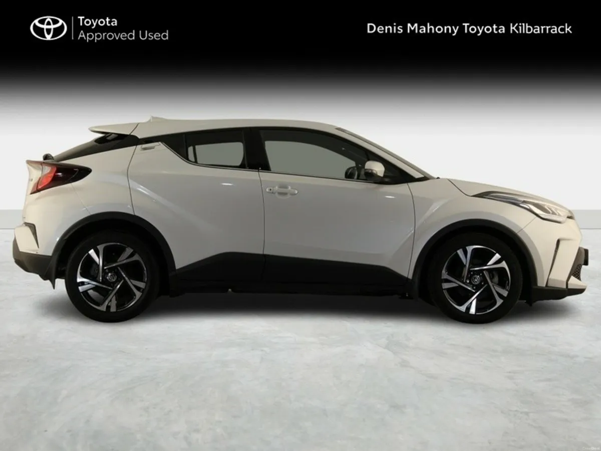 Toyota C-HR Sport - Image 3