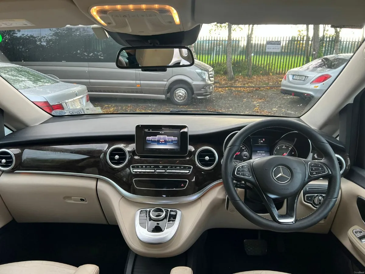 Mercedes-Benz V-Class 2016 - Image 3