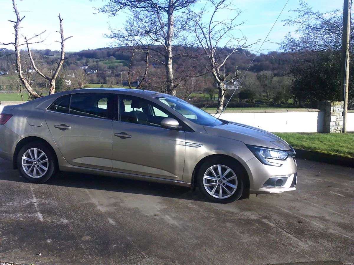 Renault Megane 2018 - Image 1