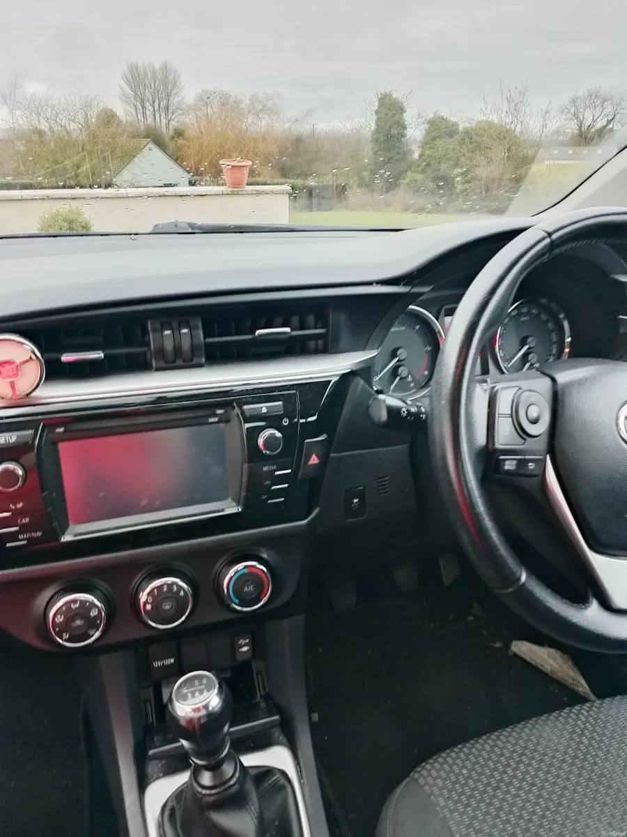 Toyota Corolla 2016 - Image 2