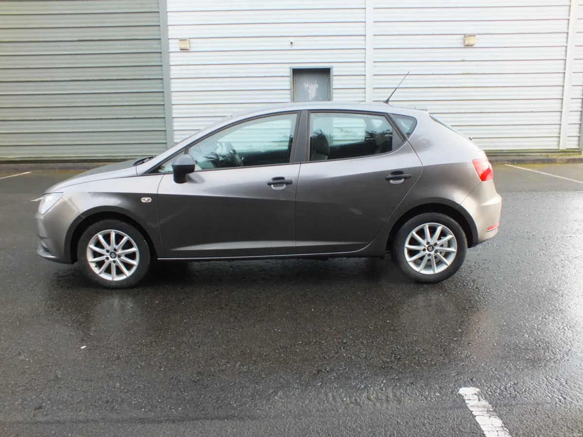 SEAT Ibiza 2014  1.2 L - Image 2