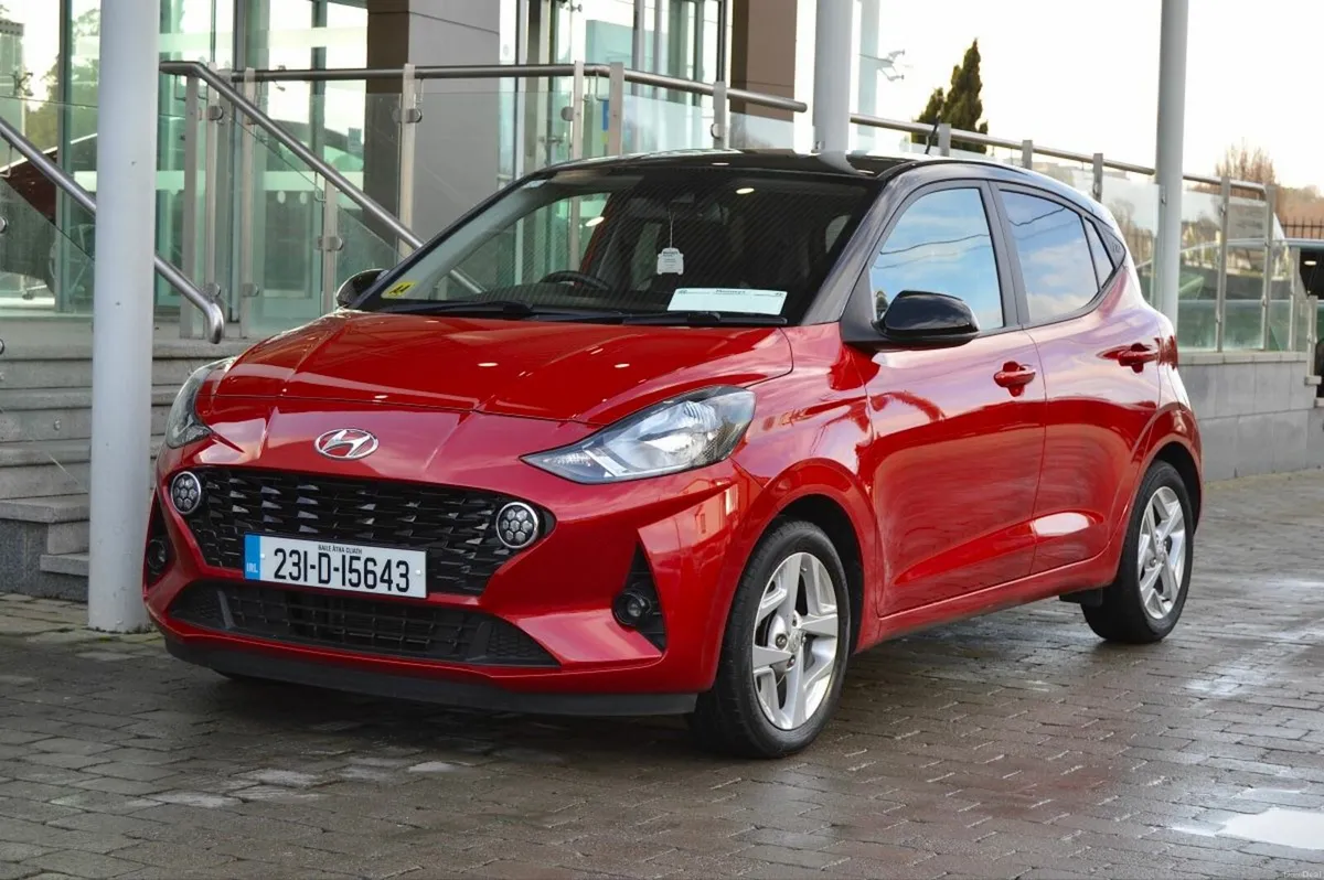 Hyundai i10 i10 Deluxe Auto - Image 1