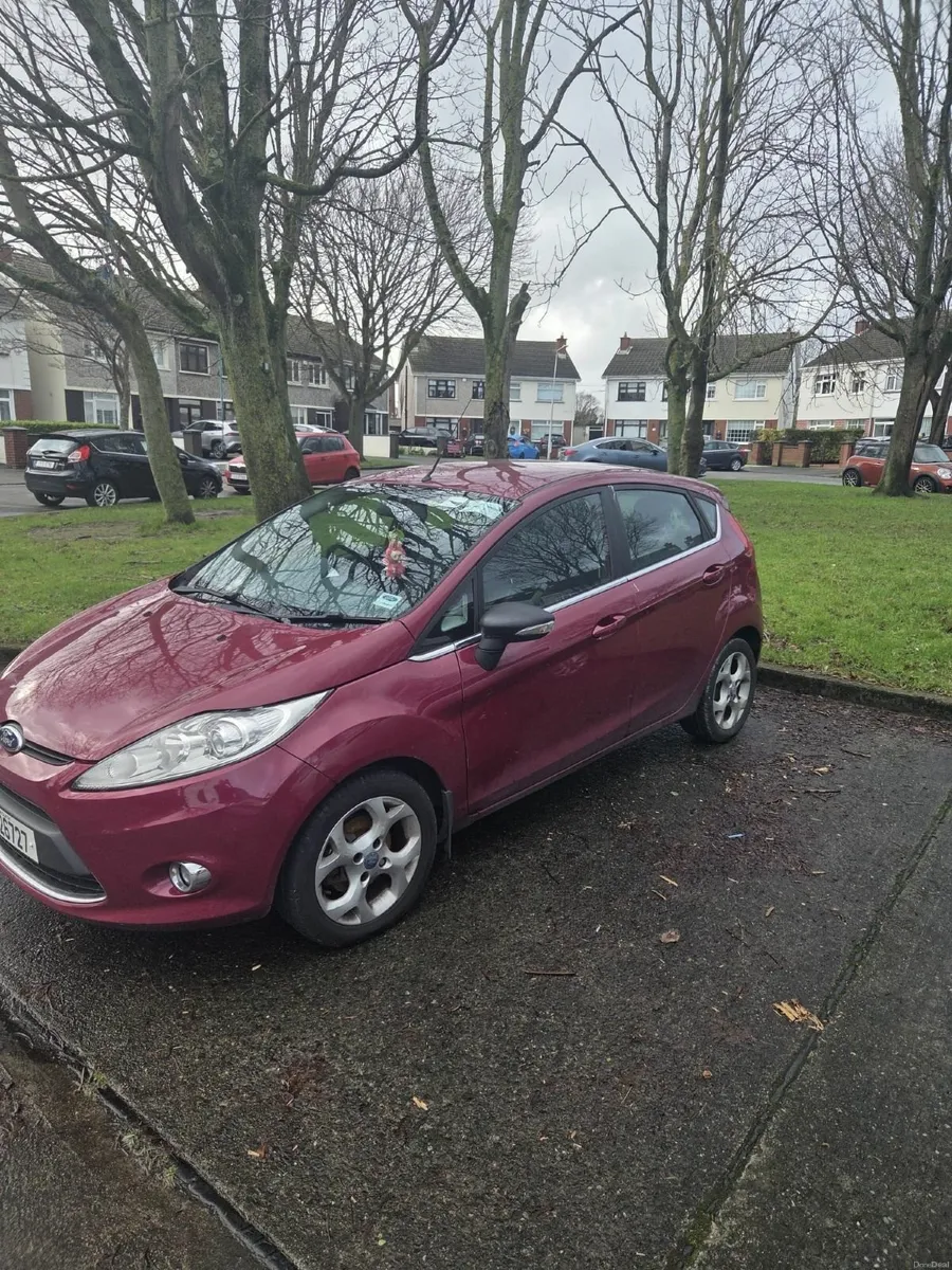 Ford Fiesta 1.2L Titanium 2010 - Image 4