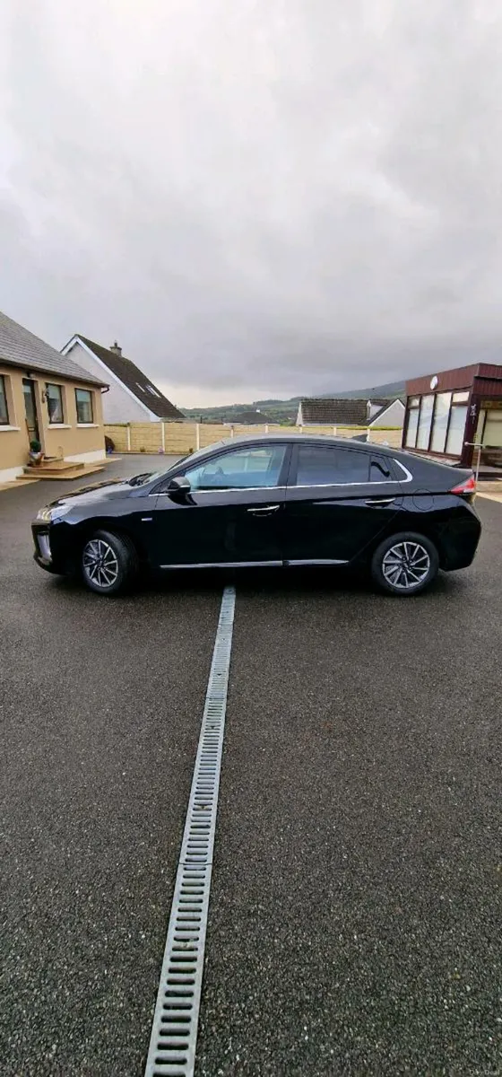 2021(211) Hyundai Ioniq EV 136hp 68KMS - Image 4