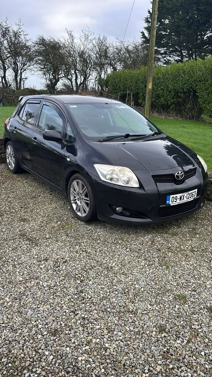 Toyota Auris 2L diesel - Image 1