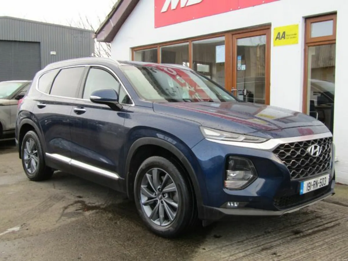 Hyundai Santa Fe 2WD Executive Plus 5DR - Image 3