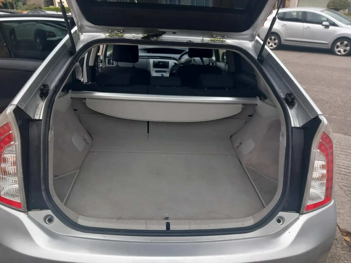 Toyota Prius 2014 (LOW MILEAGE) - Image 2