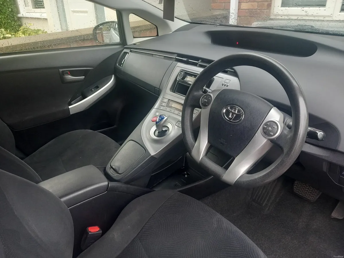 Toyota Prius 2014 (LOW MILEAGE) - Image 3