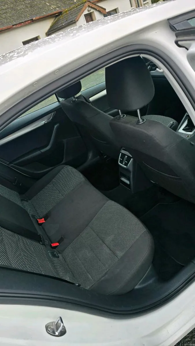 142 Skoda Octavia 2.0 diesel manual - Image 3