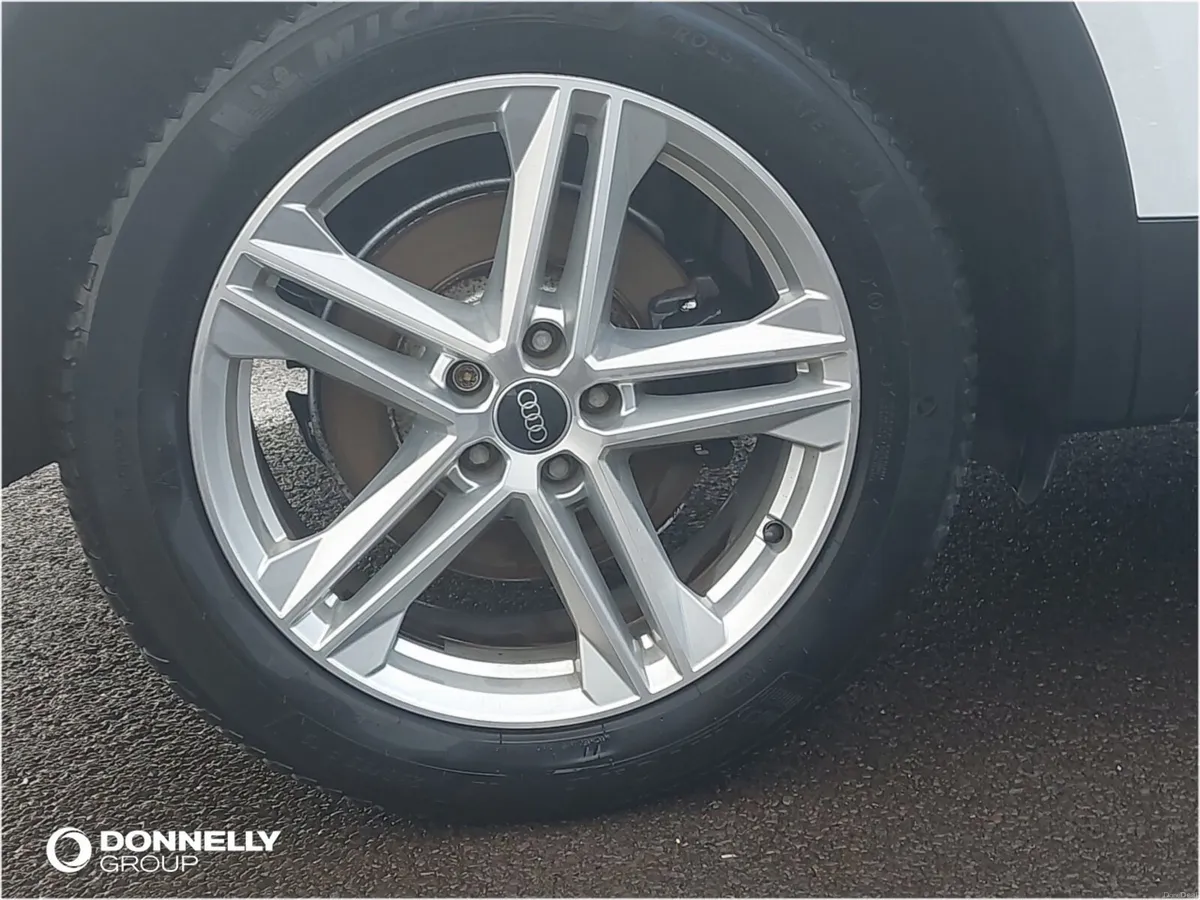 Audi Q5 Diesel Estate S Line - Image 3