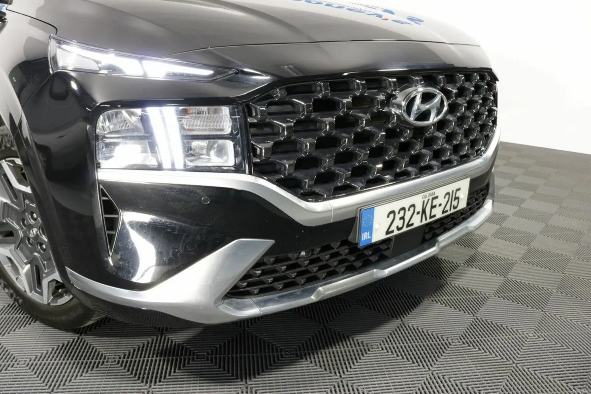 Hyundai Santa Fe PLUG IN HYBRID EXECUTIVE PLUS 1.6 - Image 3