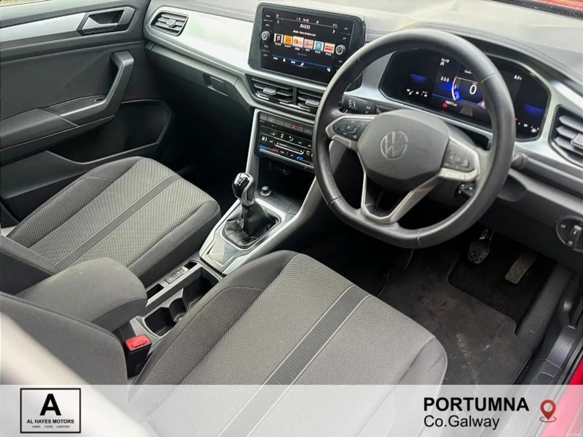 Volkswagen T-Roc LIFE 1.0 TSI 110HP - Image 2
