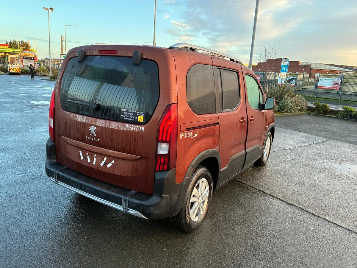 Wheelchair Accessible Peugeot Rifter Horizon - Image 4