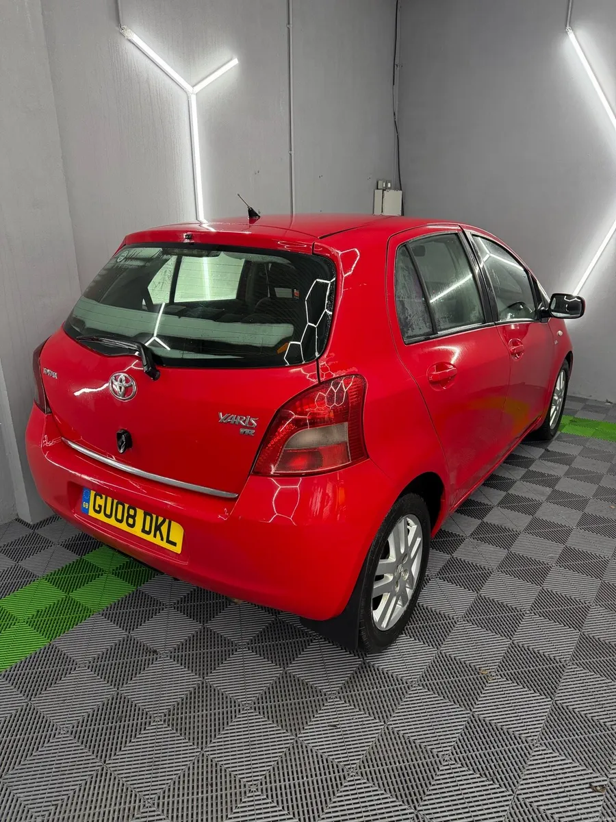 Toyota Yaris - Image 4