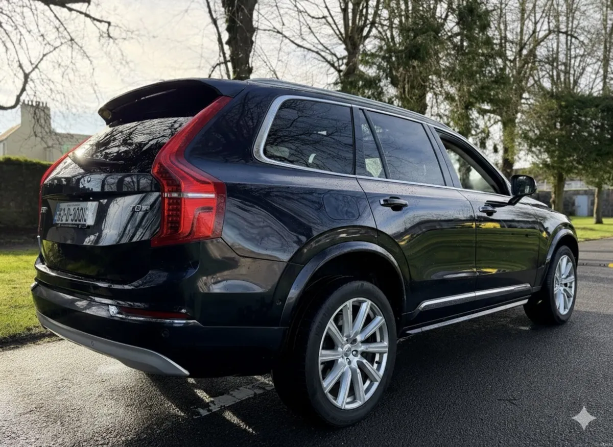 162 Volvo XC90 2.0 T8 Inscript T-eng AWD 7 seater - Image 3
