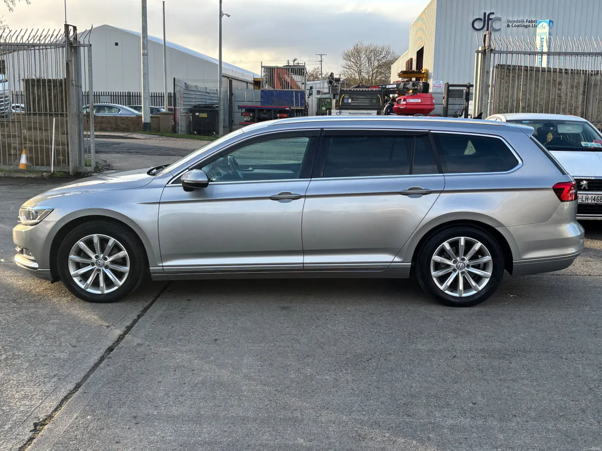152 VOLKSWAGEN PASSAT 1.4TSIAUTO FULLY LOADED SPEC - Image 6