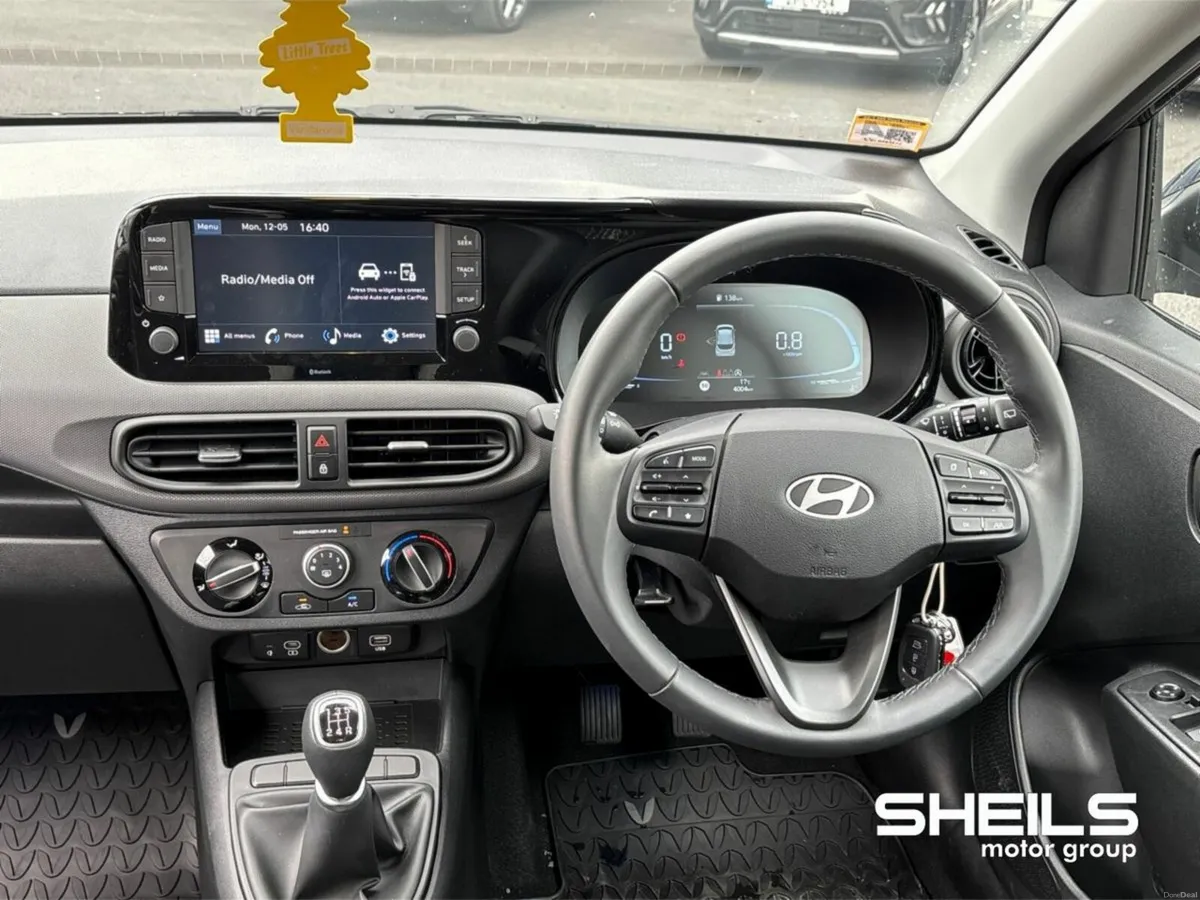 Hyundai i10 Deluxe Plus *EX DEMO* - Image 3