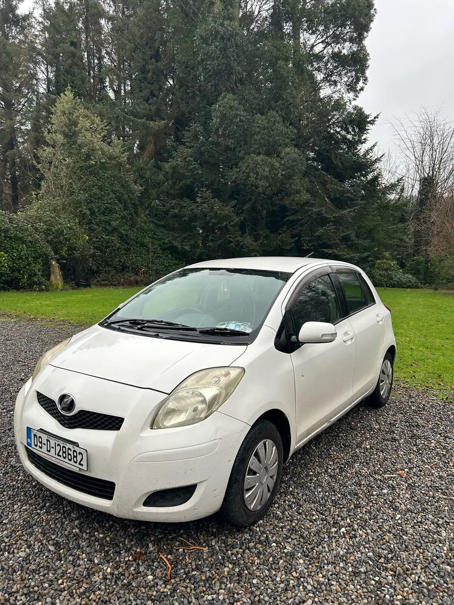 Toyota Yaris Vitz - Image 1