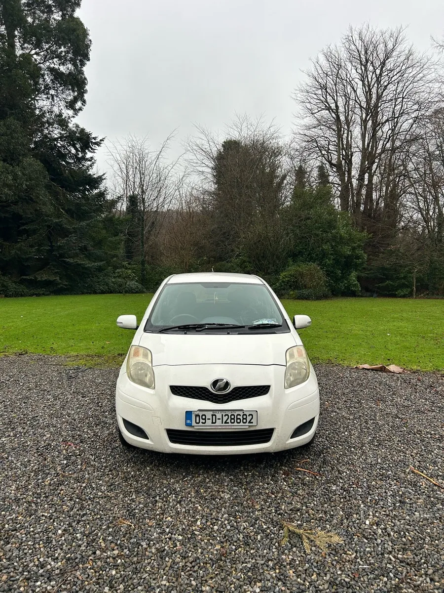 Toyota Yaris Vitz - Image 3