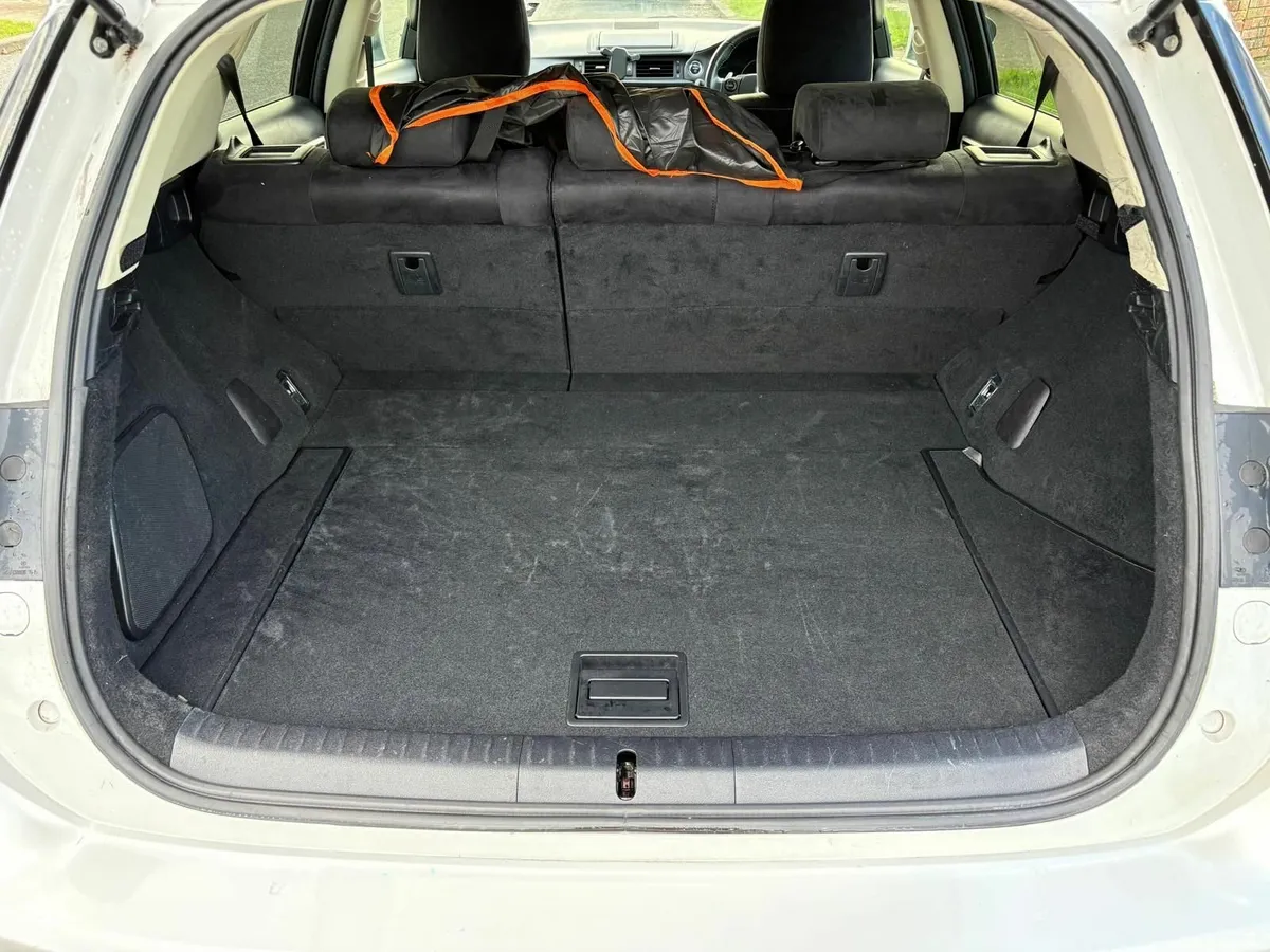 Lexus CT 2015 - Image 4