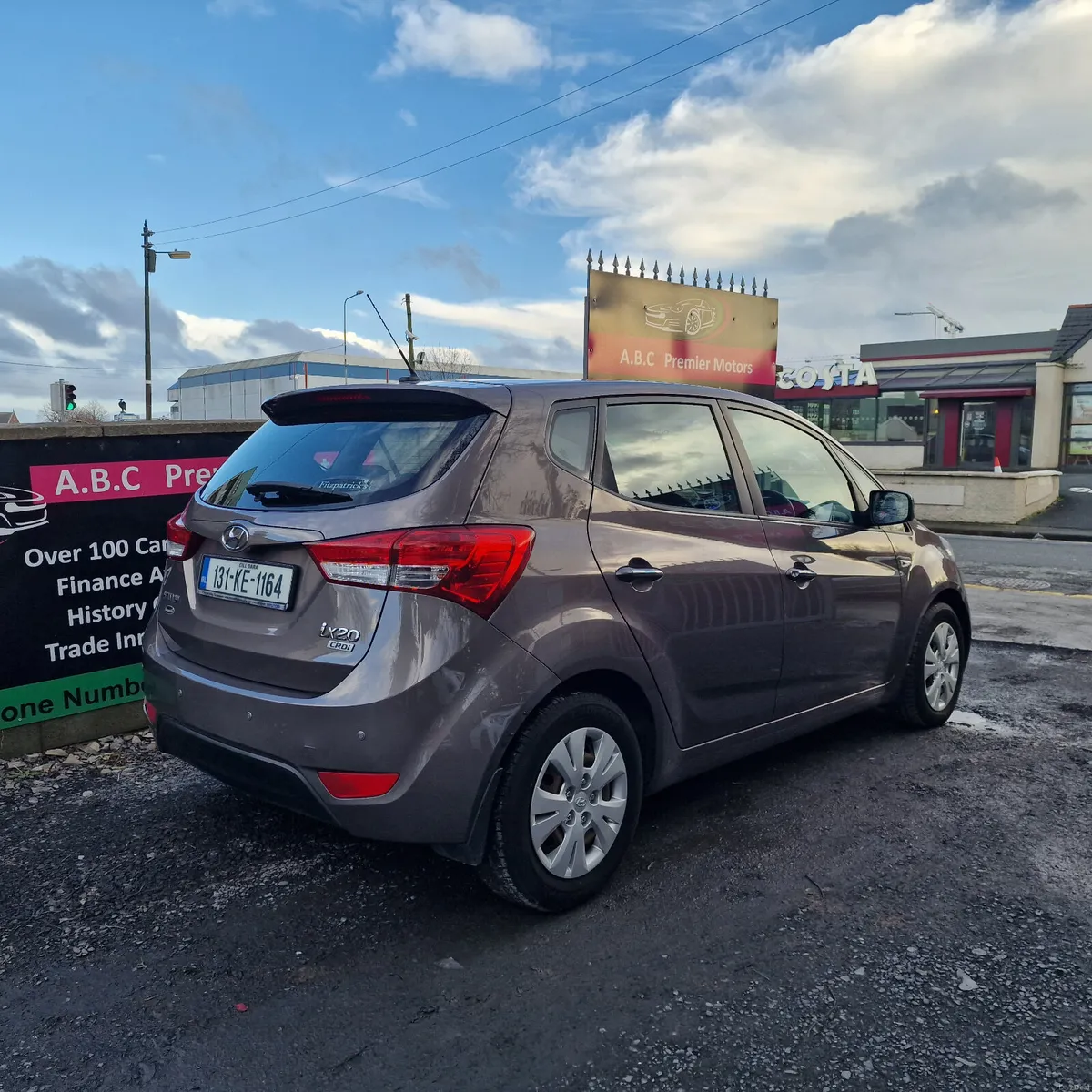 Hyundai ix20 2013 Low Miles 99k Miles - Image 3