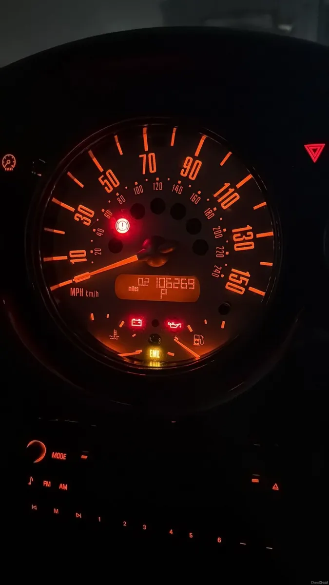 Mini Cooper 2004 - Image 2