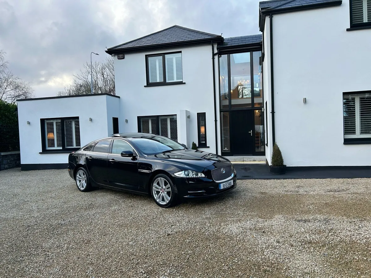 Beautiful Jag XJ 3.0L Diesel - Image 2