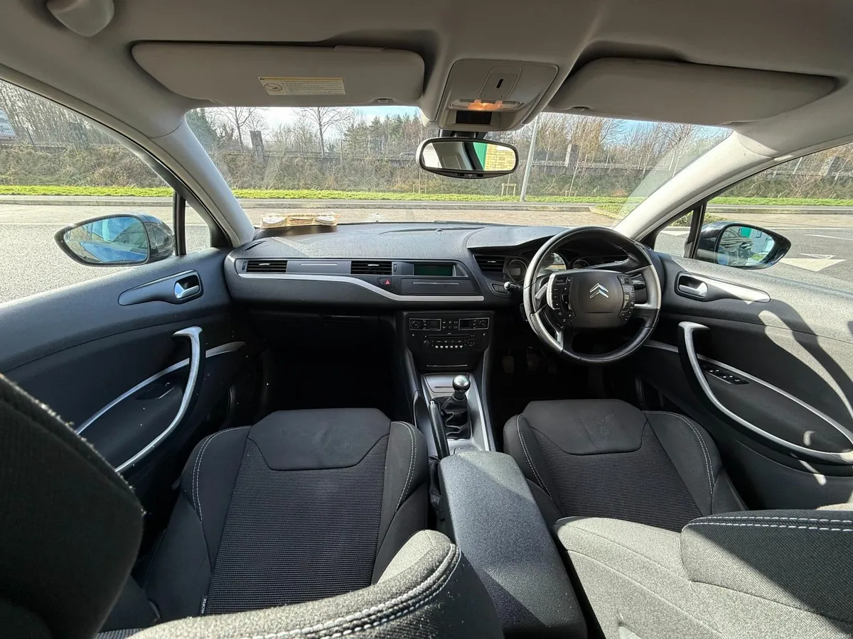 Citroen C5 1.6 HDI 110 DYNAMIQUE 4DR - Image 4
