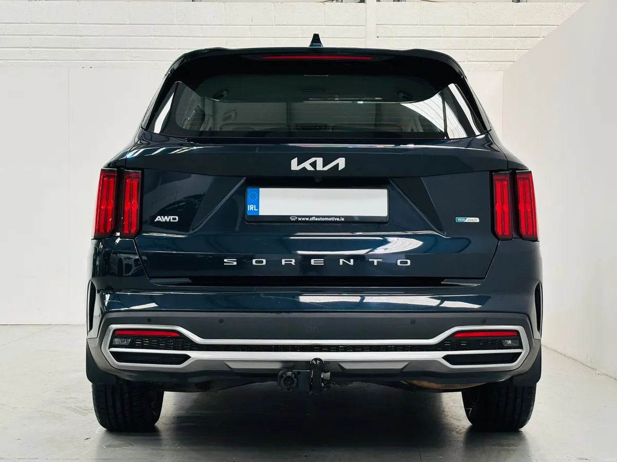 2022 Kia Sorento K3 AWD 7 Seat 1.6 PHEV - Image 4