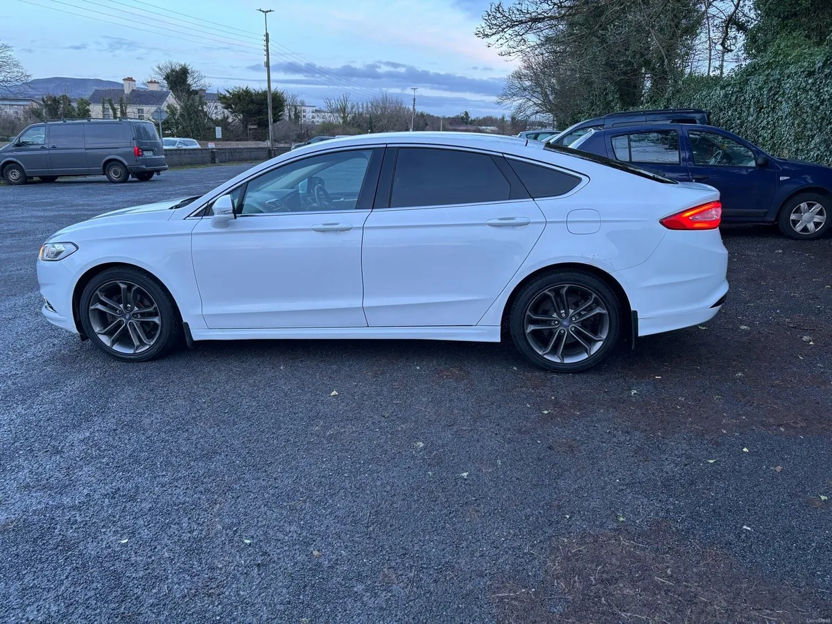 Ford Mondeo Titanium - Image 2