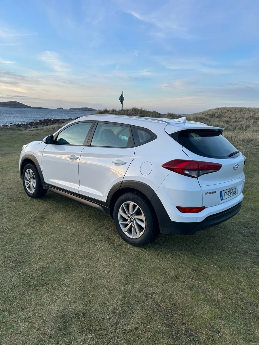 2017 Hyundai Tucson - Image 1