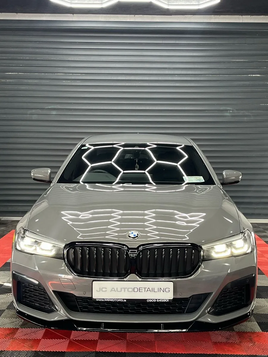 2022 BMW 520D Bernina Grey - Image 2