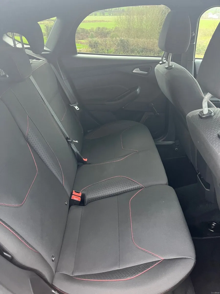 Ford Focus 2017 - Image 2