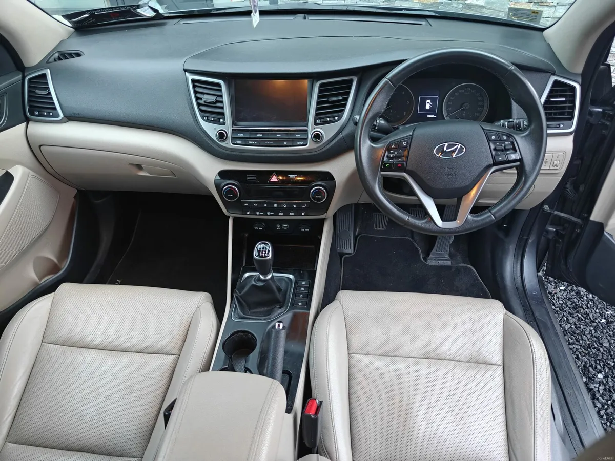 2018 (182) Hyundai Tucson - Image 2