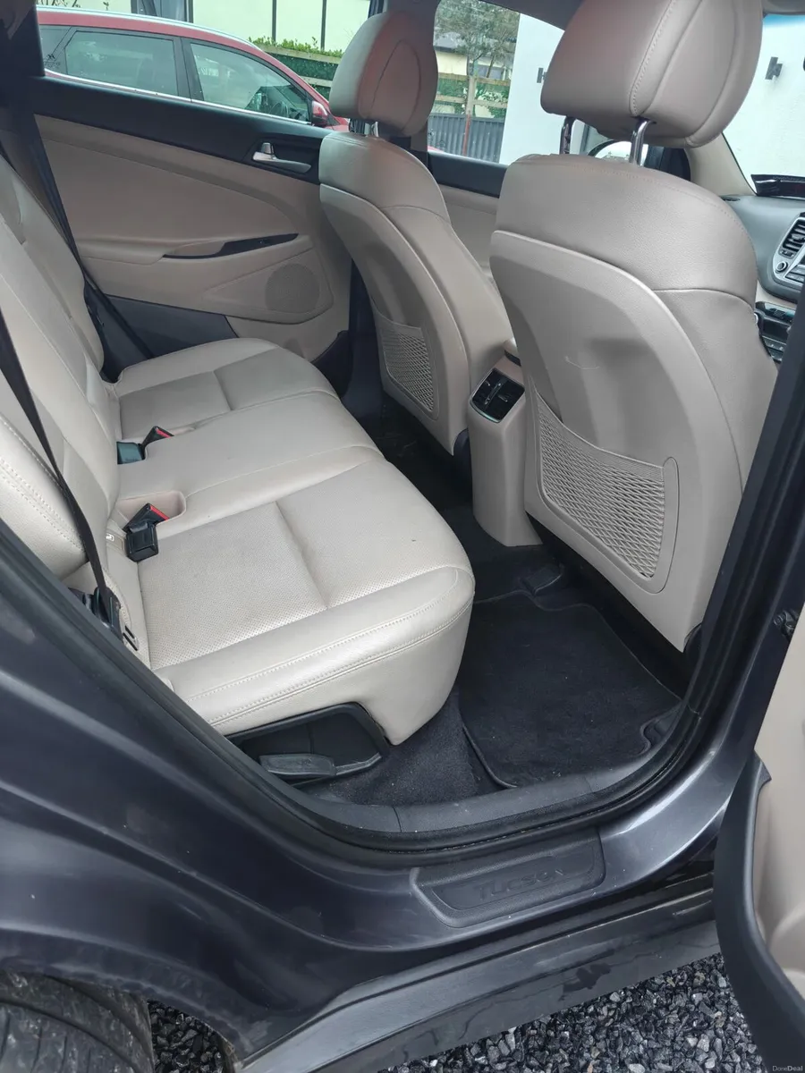 2018 (182) Hyundai Tucson - Image 4